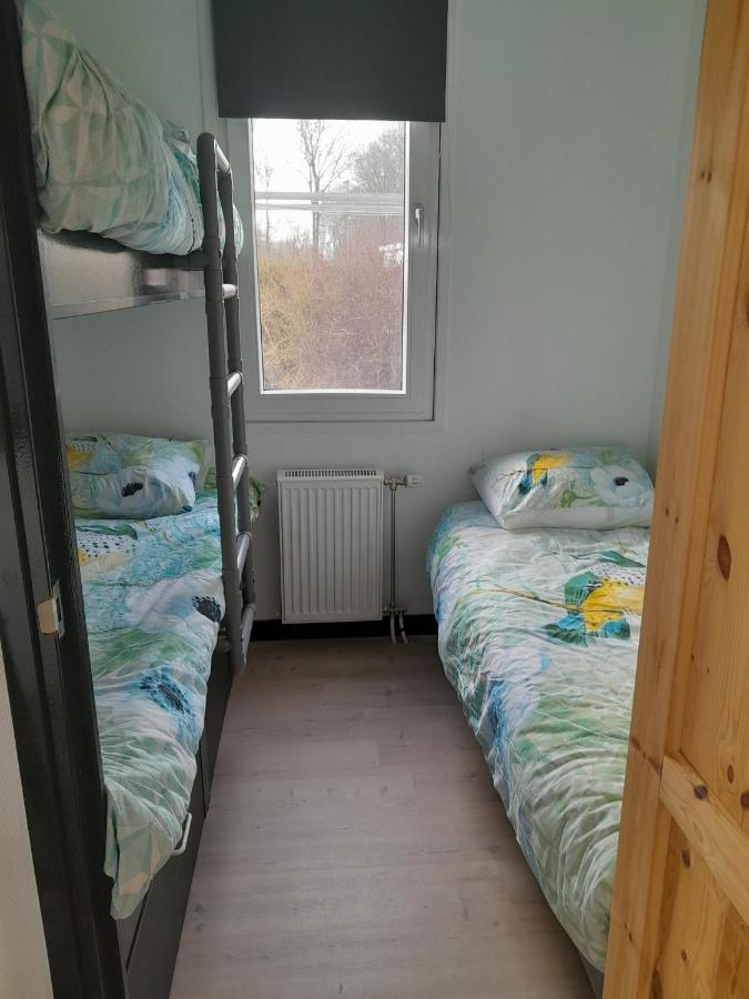 Luxe 5 Persoons Bungalow Op Rustig Vakantiepark Nabij Leeuwarden Dronrijp Bagian luar foto